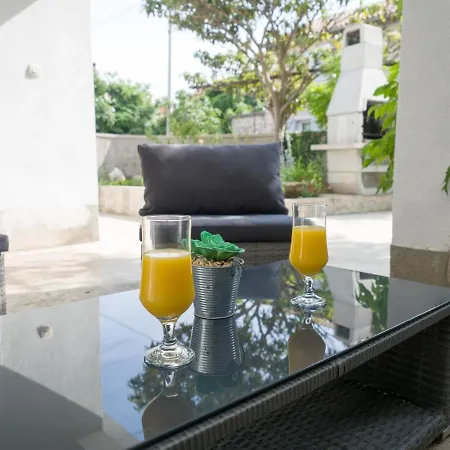 Vera Case de vacanță Malinska